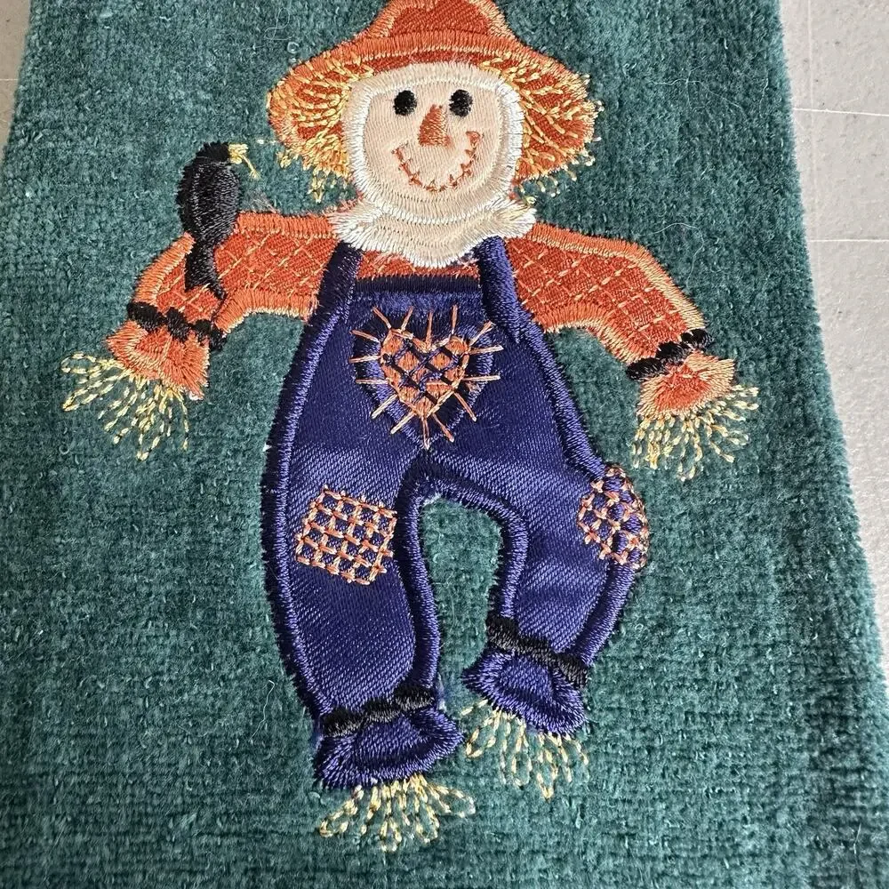 Vintage Harvest Fringe Fingertip Towel Green Scarecrow Fall Embroidered New